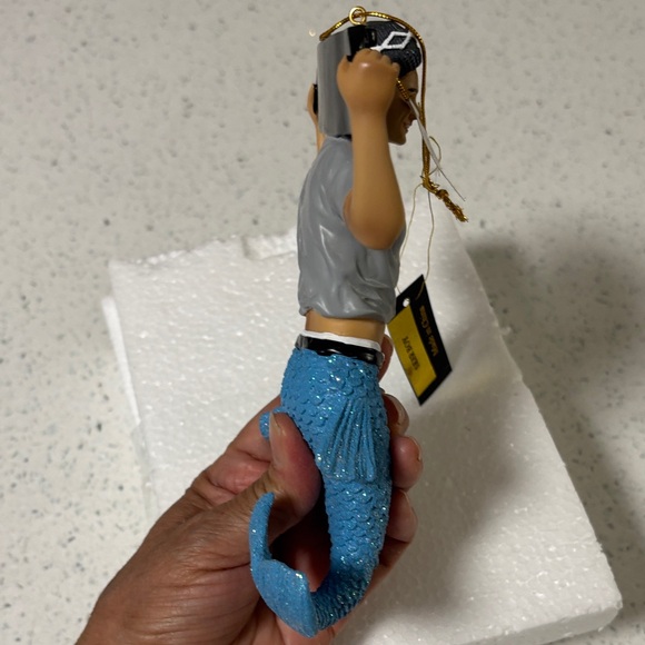 December Diamonds Sk8r Skater Boy Resin Merman Holiday Ornament 2022 NWT - Picture 10 of 11
